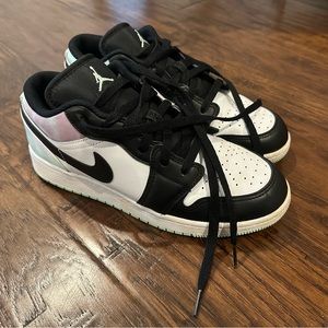 Jordan 1s Low SE White/Black/Light Bordeaux/Mint Foam